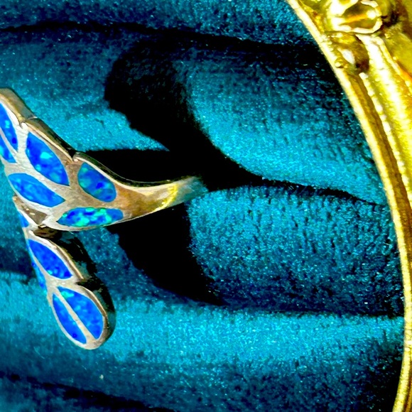 Nordstrom Blue Leaf Petal Ring - Picture 2 of 5